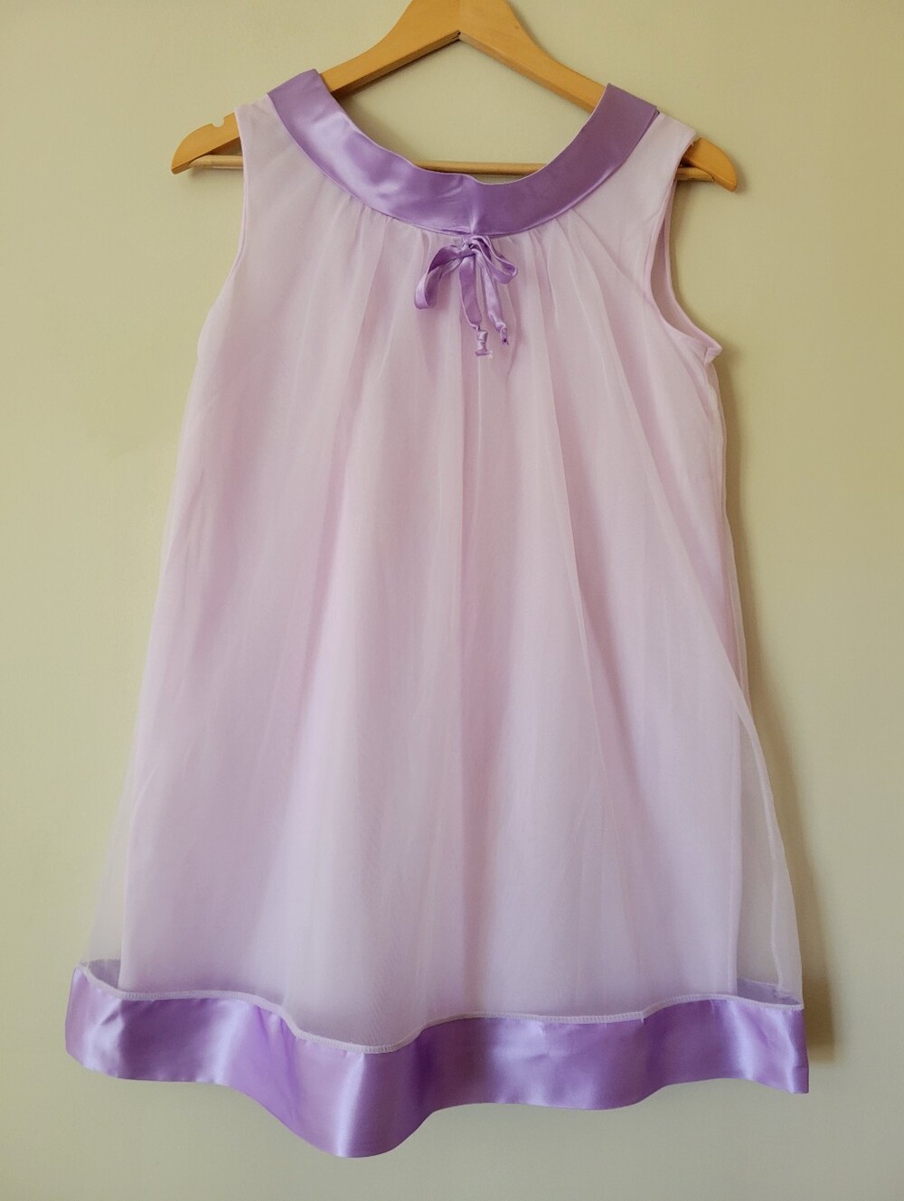 Vintage 70s Nylon Tricot Ribbon Trim Mod Mini Lilac Purple Babydoll Nightie Sz M